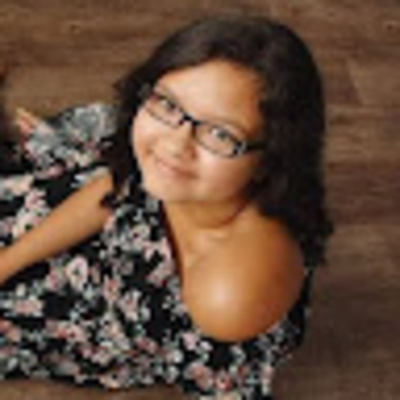 Meet your Posher, Mikaela - Picture 1 of 1